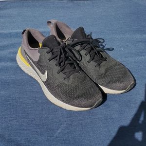 Nike Odyssey React Flyknit 2- 10.5